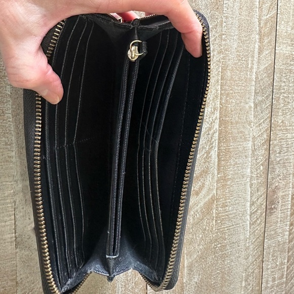 Fossil Womens Black Full Zip Wallet - Picture 5 of 7
